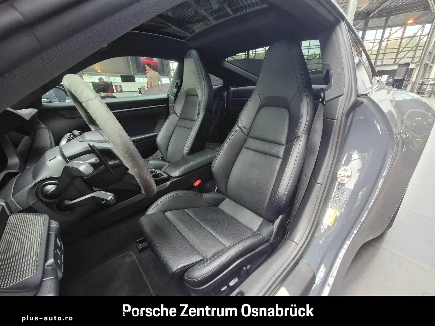 PORSCHE 992 -2 (911) Carrera Schiebedach Sportaga BOSE M