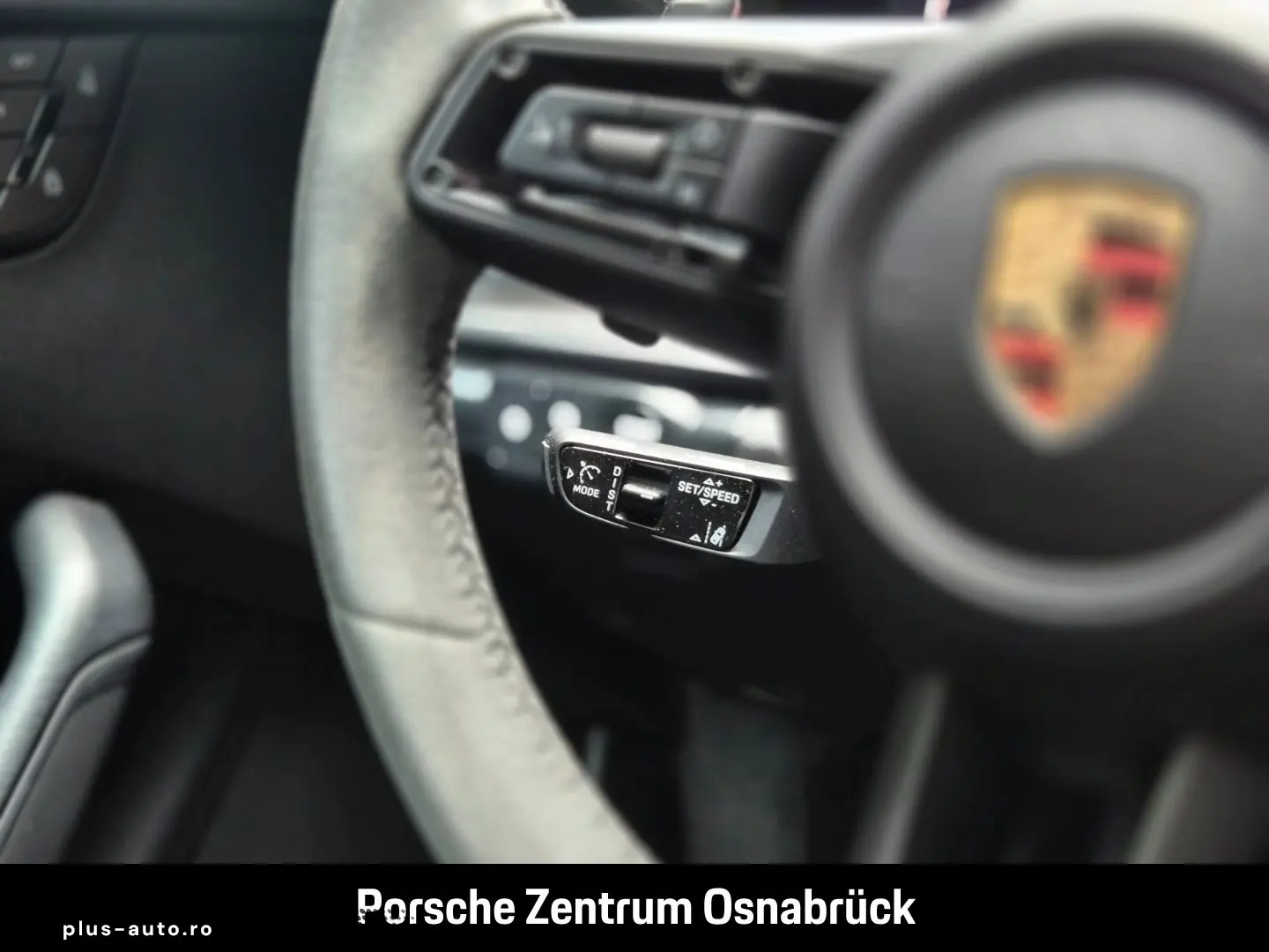PORSCHE 992 -2 (911) Carrera Schiebedach Sportaga BOSE M