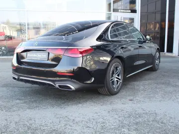 MERCEDES-BENZ E 200 AMG  LED KAMERA NAVI DISTRONIC TOTWINKEL