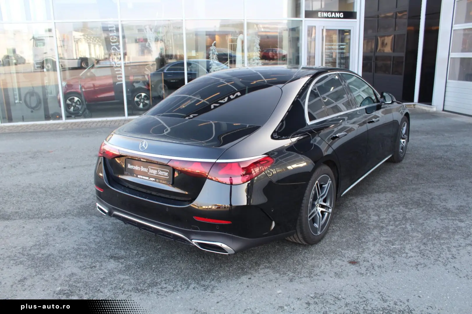 MERCEDES-BENZ E 200 AMG  LED KAMERA NAVI DISTRONIC TOTWINKEL