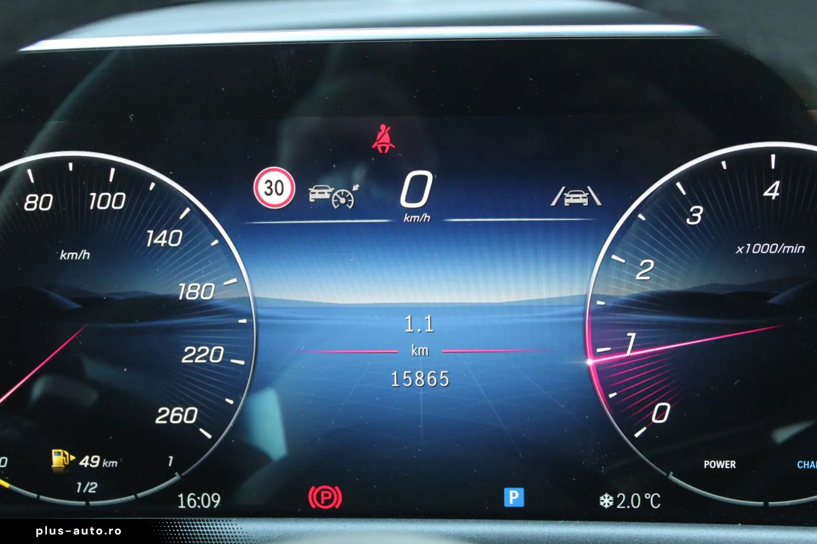MERCEDES-BENZ E 200 AMG  LED KAMERA NAVI DISTRONIC TOTWINKEL
