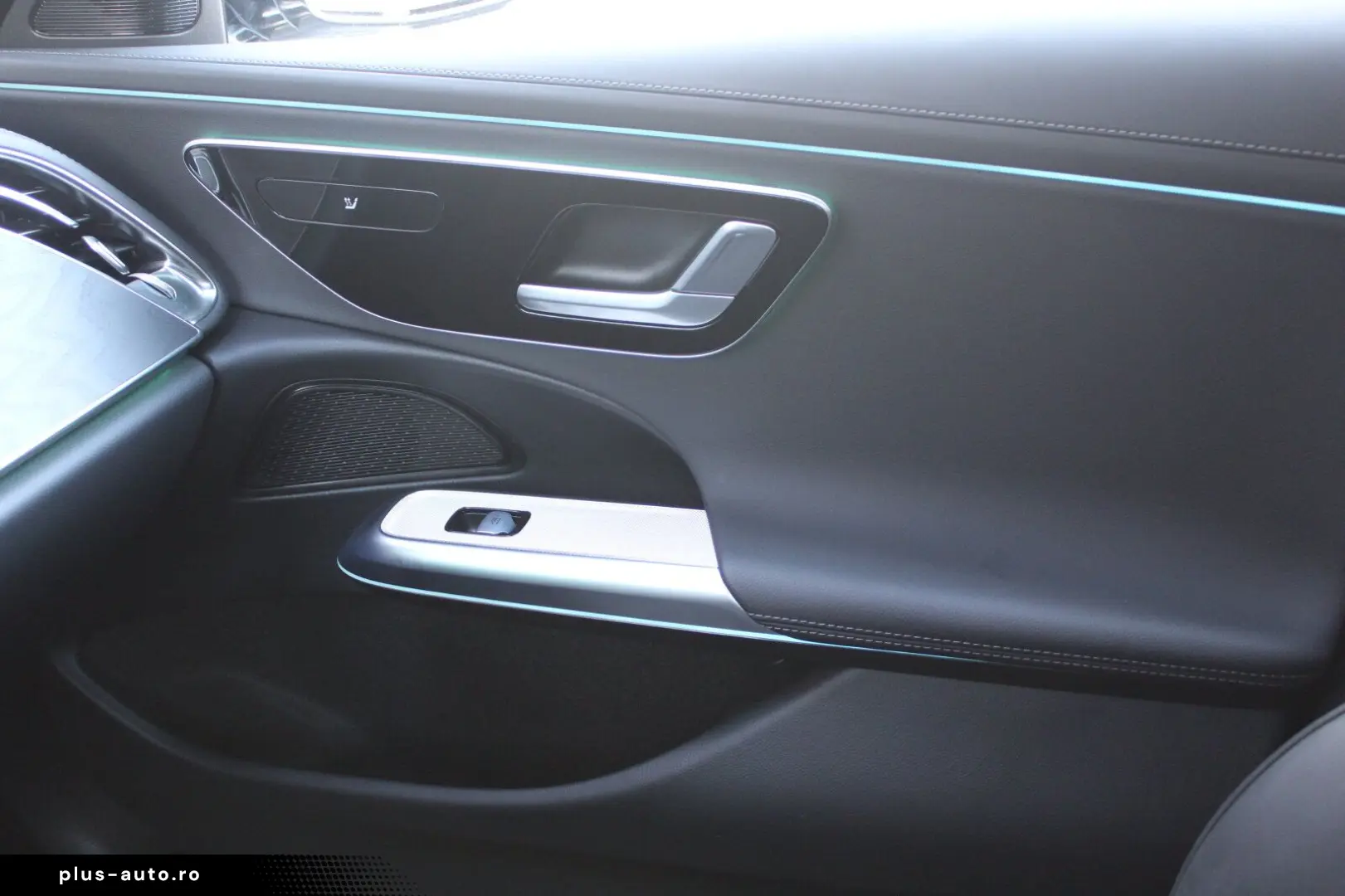 MERCEDES-BENZ E 200 AMG  LED KAMERA NAVI DISTRONIC TOTWINKEL