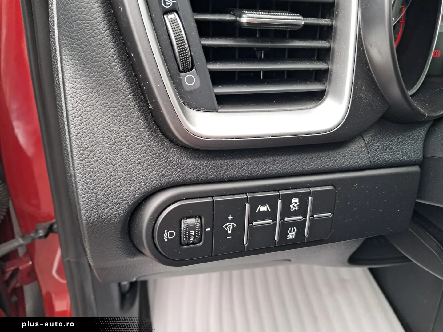 KIA XCEED 1.5 T-GDI 160 CP 7 DCT