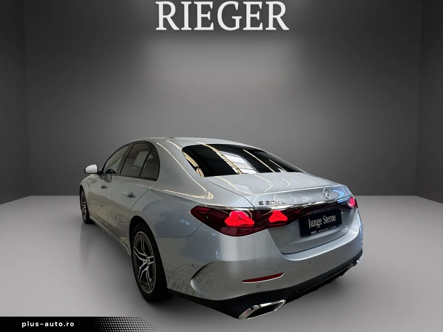 MERCEDES-BENZ E 220 d AMG Line Adv. Superscreen 360 &hellip;