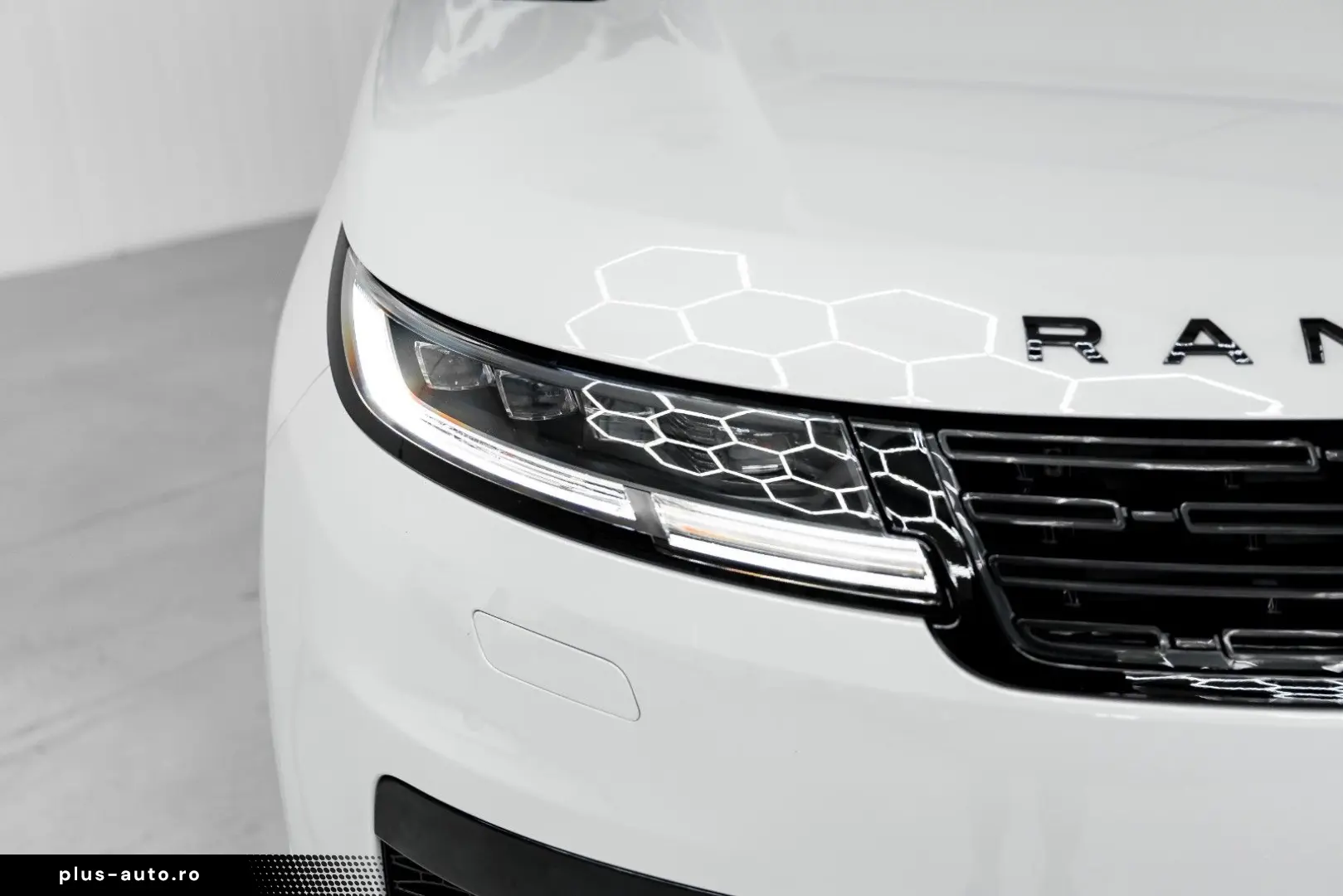LAND ROVER Range Rover Sport 3.0 I6 D300 MHEV AWD A T