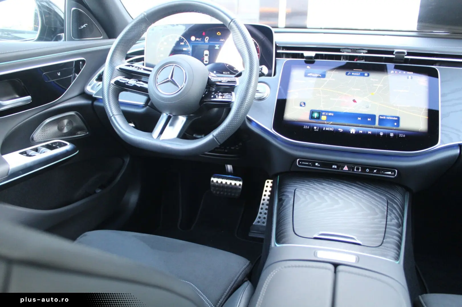 MERCEDES-BENZ E 220 d AMG NIGHT BURMESTER LED KAMERA NAVI 20