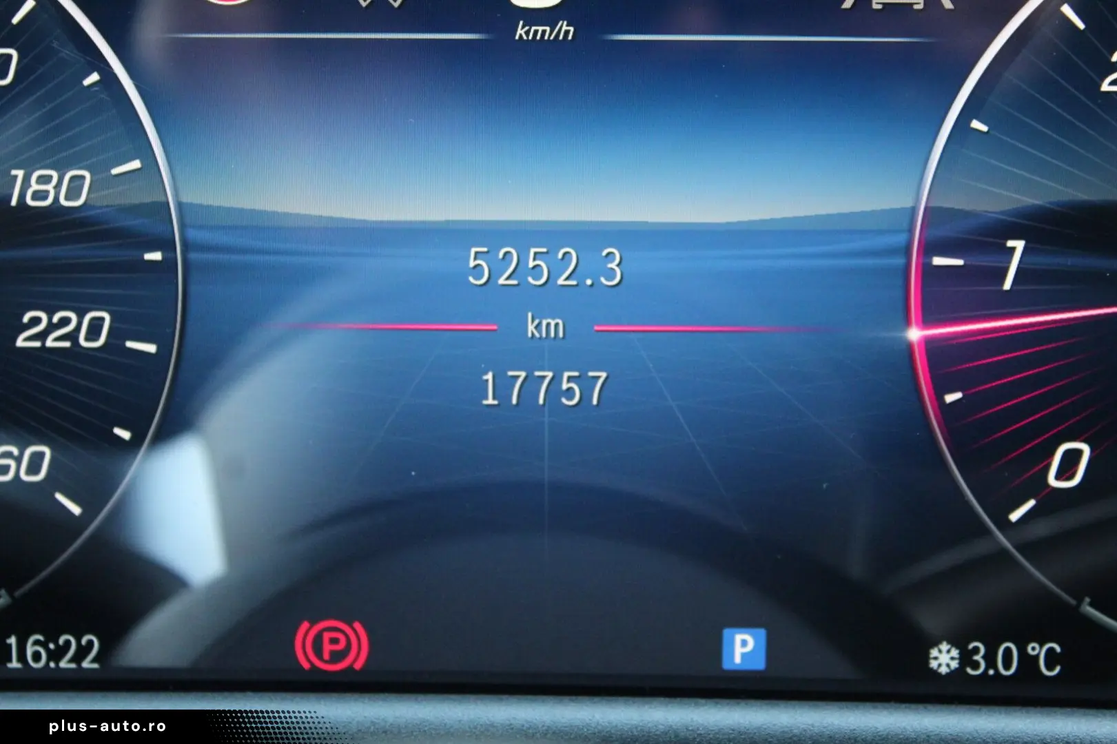 MERCEDES-BENZ E 220 d AMG NIGHT BURMESTER LED KAMERA NAVI 20