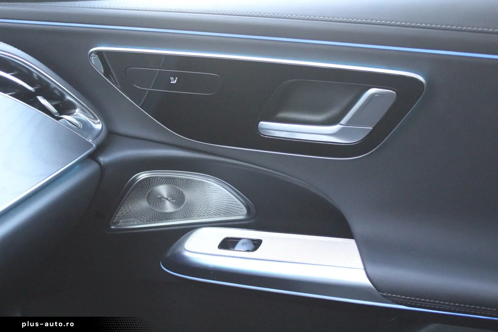 MERCEDES-BENZ E 220 d AMG NIGHT BURMESTER LED KAMERA NAVI 20