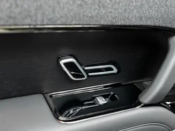 LAND ROVER Range Rover Sport HSE P460e Hybrid