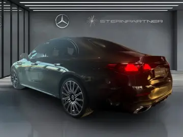 MERCEDES-BENZ E 200 AMG Night  LED DISTR AMBIE BURM®…