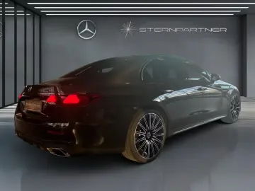 MERCEDES-BENZ E 200 AMG Night  LED DISTR AMBIE BURM®…