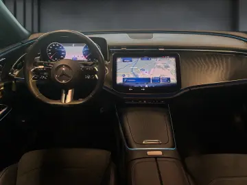 MERCEDES-BENZ E 200 AMG Night  LED DISTR AMBIE BURM®…