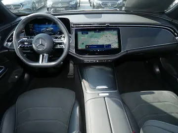 MERCEDES-BENZ E 220 d Limo AMG NIGHT DISTRONIC Akust…
