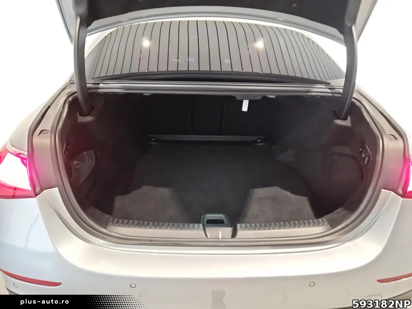 MERCEDES-BENZ E 220 d AMG  DISTRONIC Ambiente AHK LE&hellip;