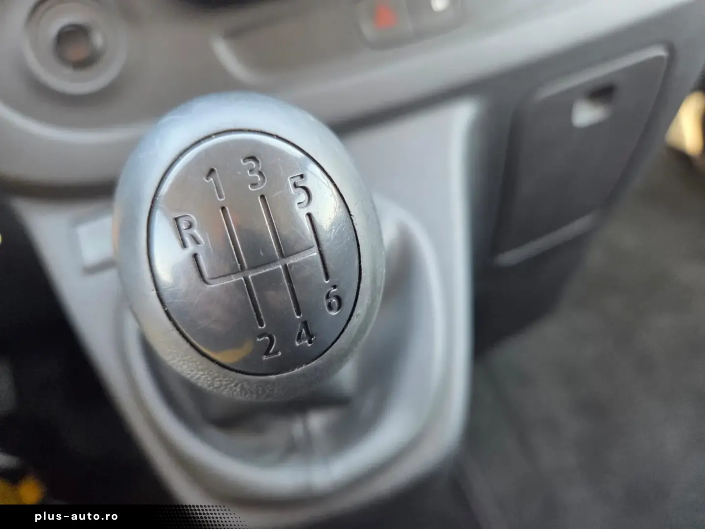 OPEL VIVARO L2H1