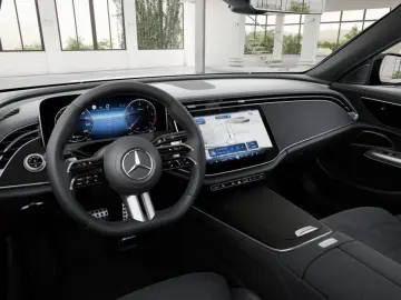 MERCEDES-BENZ E 220 d AMG-Sport Burm Night Distr Amb…