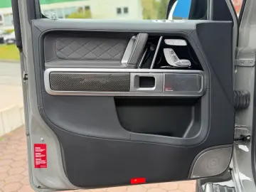 MERCEDES-BENZ Mercedes-AMG G 63 4x4²MANUFAKTUR GRAU …