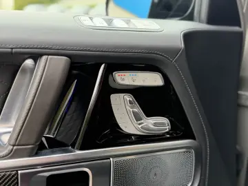 MERCEDES-BENZ Mercedes-AMG G 63 4x4²MANUFAKTUR GRAU …
