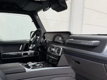 MERCEDES-BENZ Mercedes-AMG G 63 4x4²MANUFAKTUR GRAU …