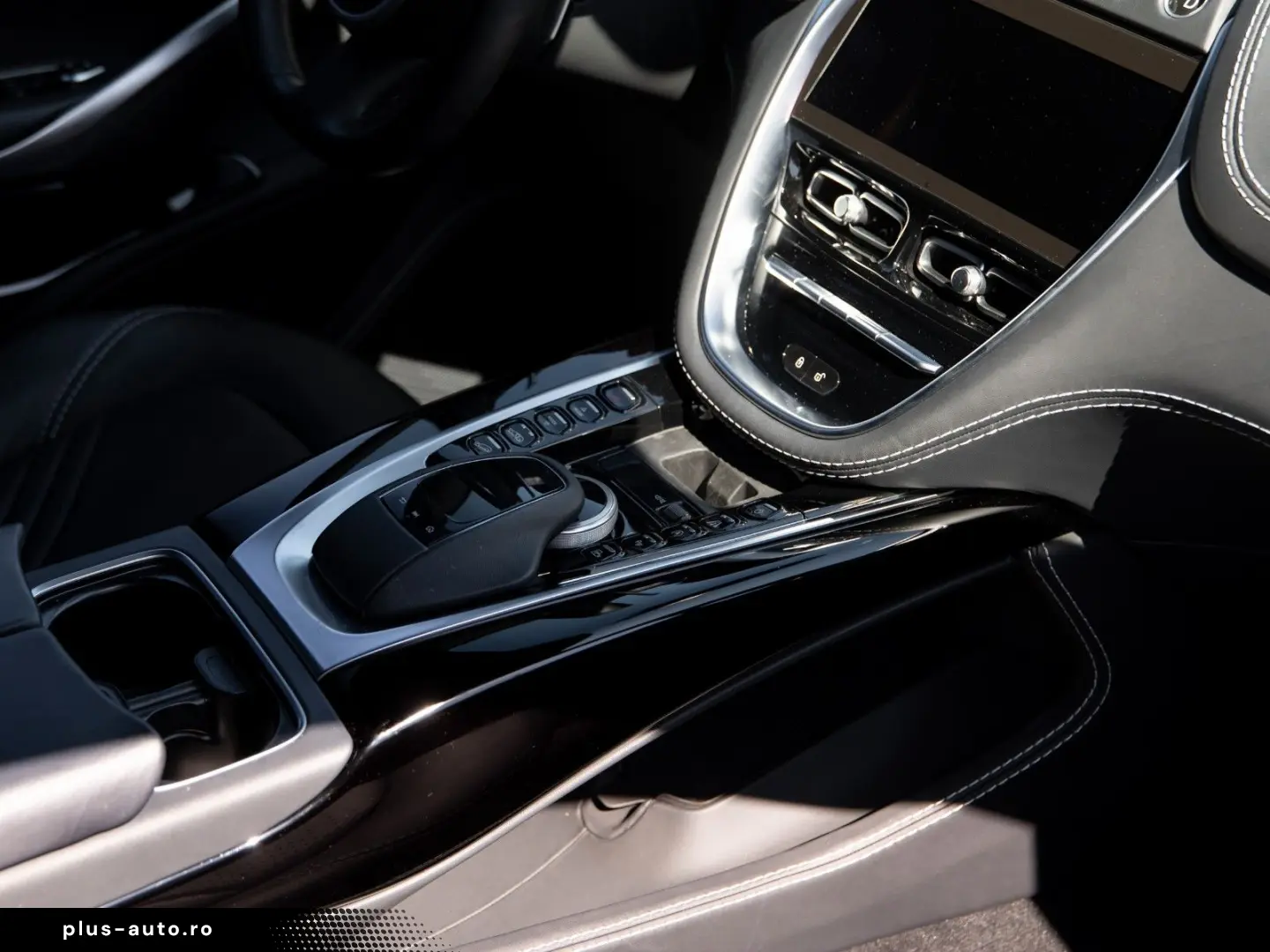 ASTON MARTIN DBX550   Aluminite Silver   Sport Exhau&hellip;