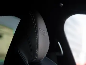 ASTON MARTIN DBX550   Aluminite Silver   Sport Exhau…