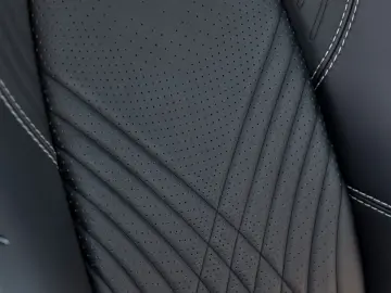 ASTON MARTIN DBX550   Aluminite Silver   Sport Exhau…