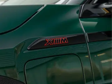 BMW XM PHEV Label Red - Individual ''Briti…