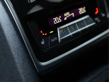 BMW XM PHEV Label Red - Individual ''Briti…