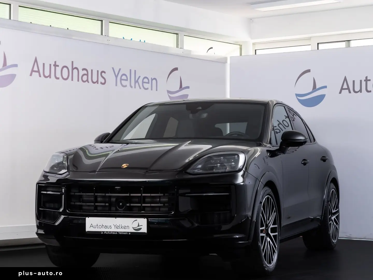 PORSCHE Cayenne Coupe GTS SportDesign MATRIX ACC PANO