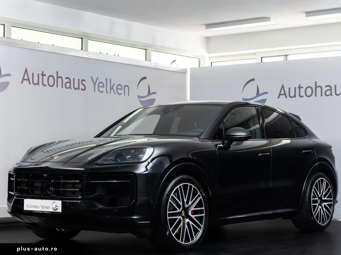 PORSCHE Cayenne Coupe GTS SportDesign MATRIX ACC PANO