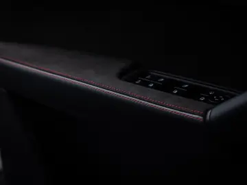 PORSCHE Cayenne Coupe GTS SportDesign MATRIX ACC PANO