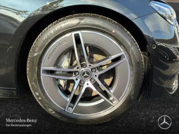 MERCEDES-BENZ E 220 d AMG Advanced  PANO DIGI DISTR …