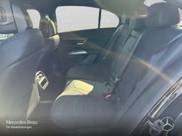 MERCEDES-BENZ E 220 d AMG Advanced  PANO DIGI DISTR …