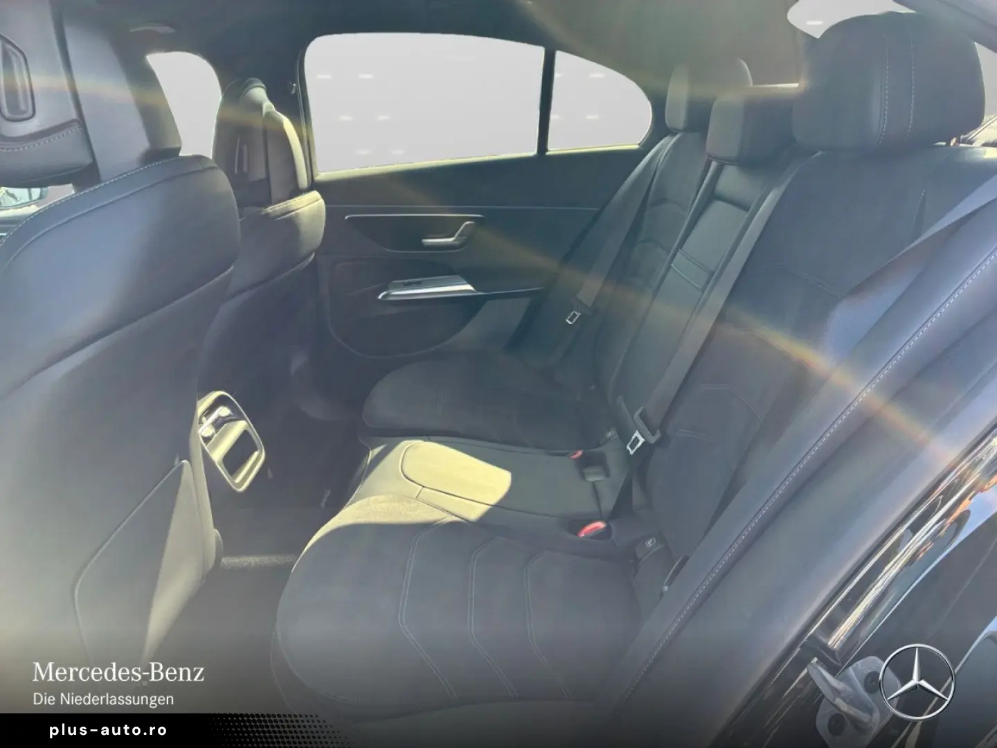 MERCEDES-BENZ E 220 d AMG Advanced  PANO DIGI DISTR &hellip;