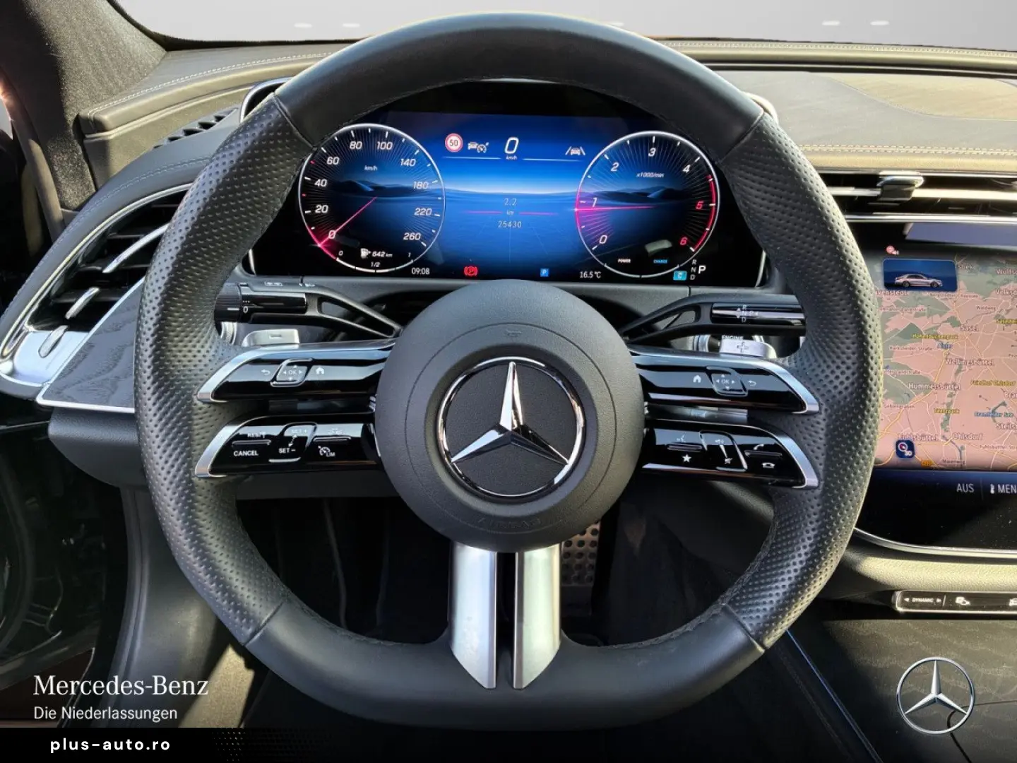 MERCEDES-BENZ E 220 d AMG Advanced  PANO DIGI DISTR &hellip;