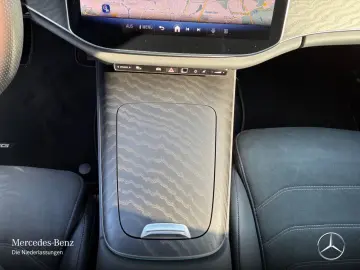 MERCEDES-BENZ E 220 d AMG Advanced  PANO DIGI DISTR …