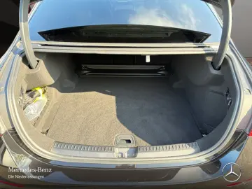 MERCEDES-BENZ E 220 d AMG Advanced  PANO DIGI DISTR …