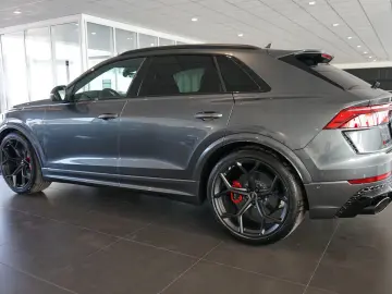 AUDI RSQ8 performance   RS-Dynamik    Pano   305 km h