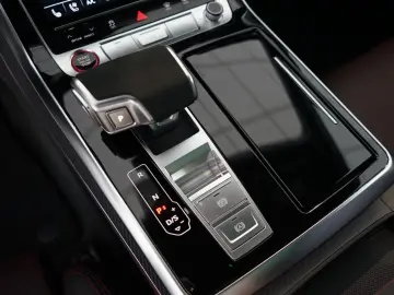 AUDI RSQ8 performance   RS-Dynamik    Pano   305 km h