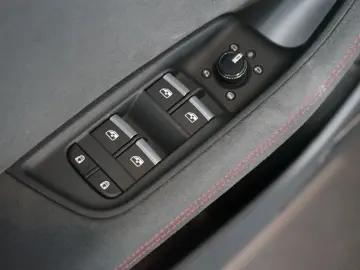 AUDI RSQ8 performance   RS-Dynamik    Pano   305 km h