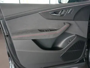 AUDI RSQ8 performance   RS-Dynamik    Pano   305 km h