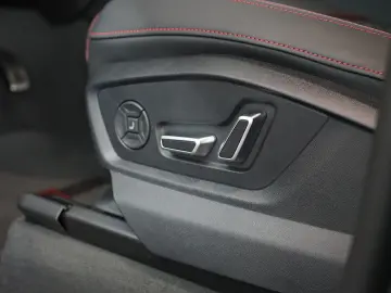 AUDI RSQ8 performance   RS-Dynamik    Pano   305 km h