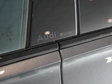 AUDI RSQ8 performance   RS-Dynamik    Pano   305 km h