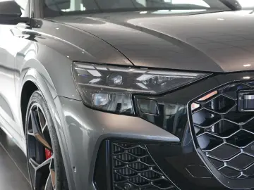 AUDI RSQ8 performance   RS-Dynamik    Pano   305 km h