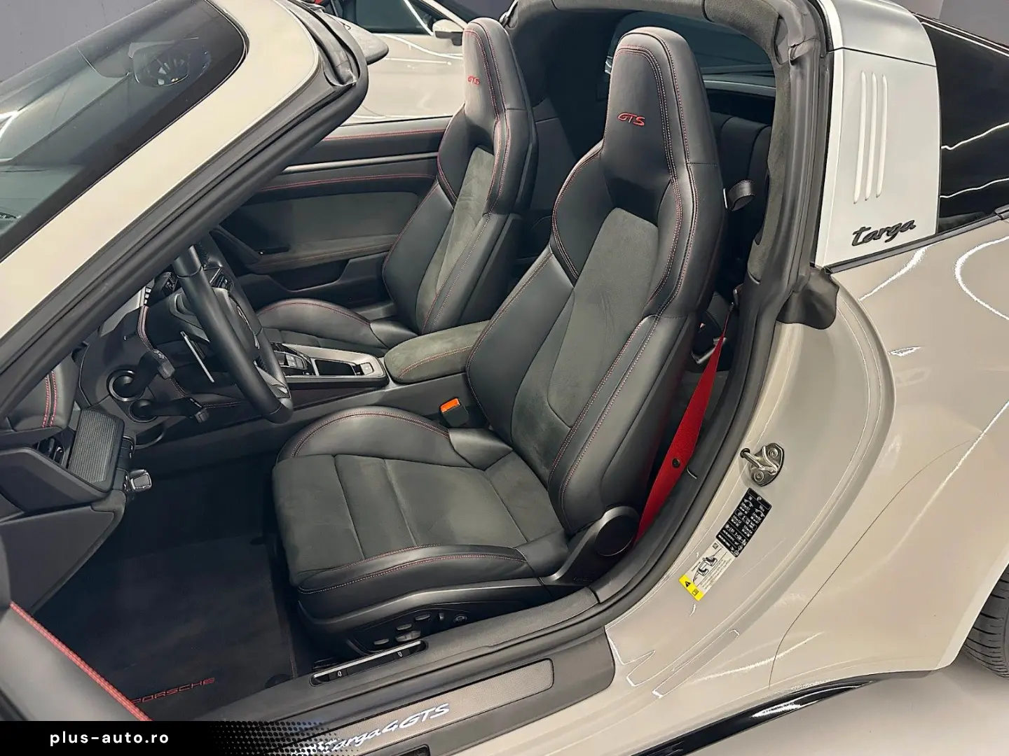 PORSCHE 992 Targa 4 GTS  Full options