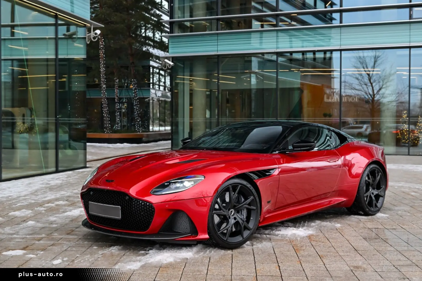 ASTON MARTIN DBS 5.2 V12
