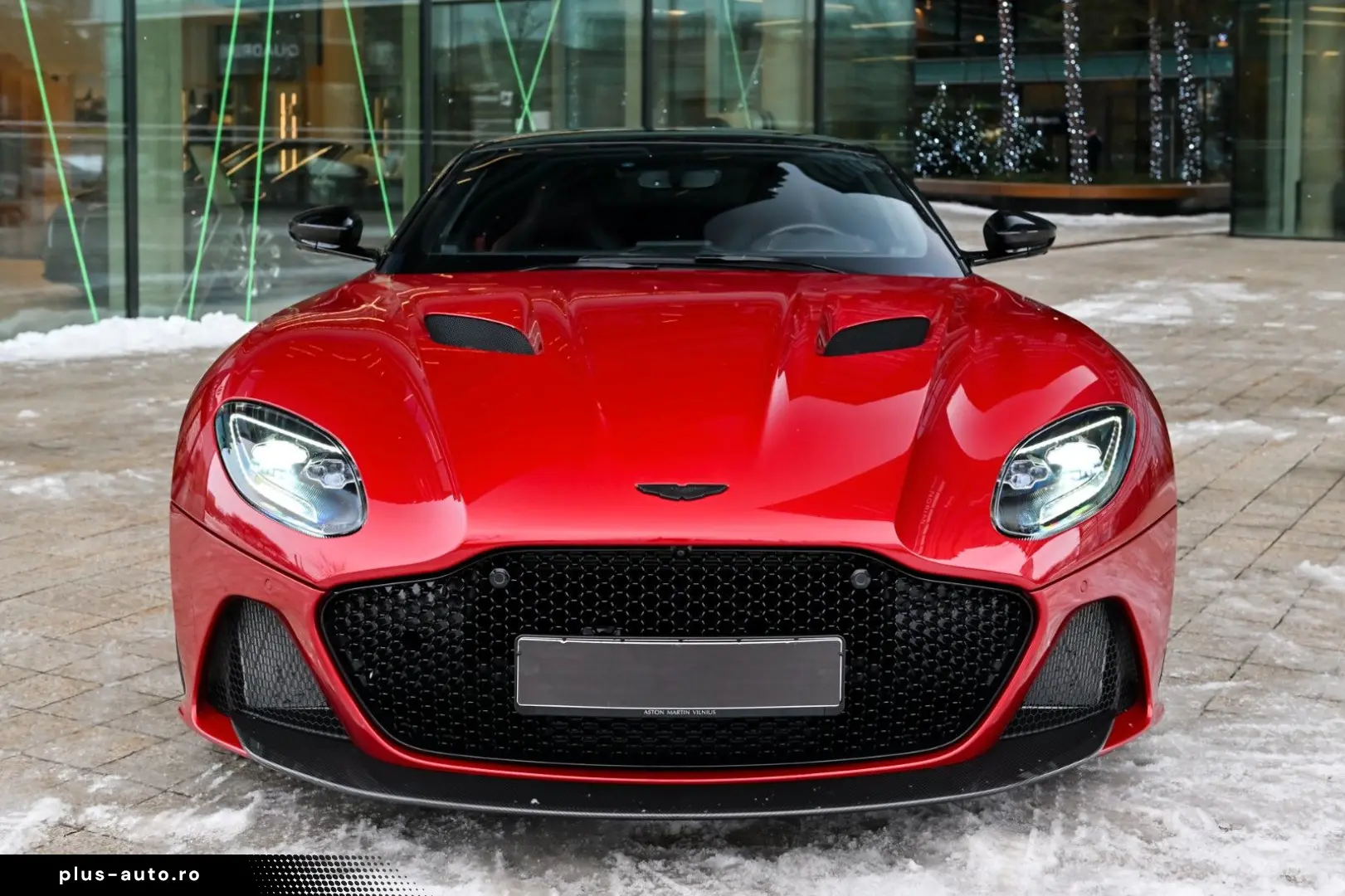 ASTON MARTIN DBS 5.2 V12
