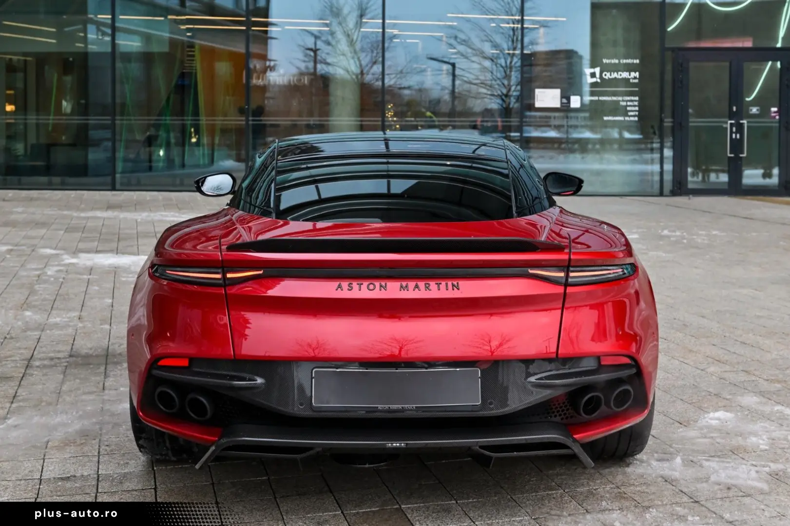 ASTON MARTIN DBS 5.2 V12