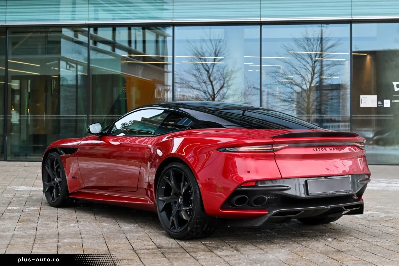 ASTON MARTIN DBS 5.2 V12