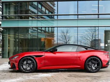 ASTON MARTIN DBS 5.2 V12